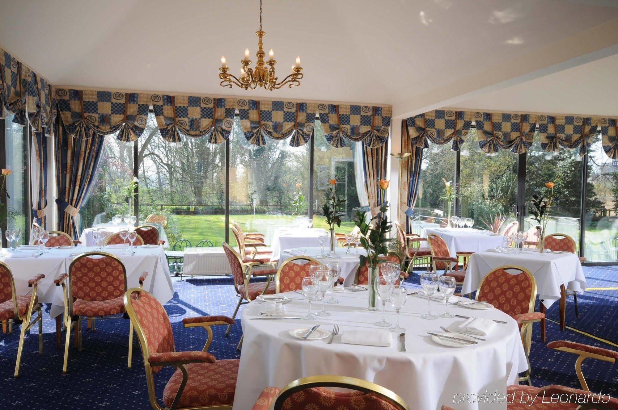 The Riverside House Hotel Mildenhall Restaurace fotografie